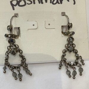 item 302 Gorgeous Sorrelli Crystal chandelir Earring